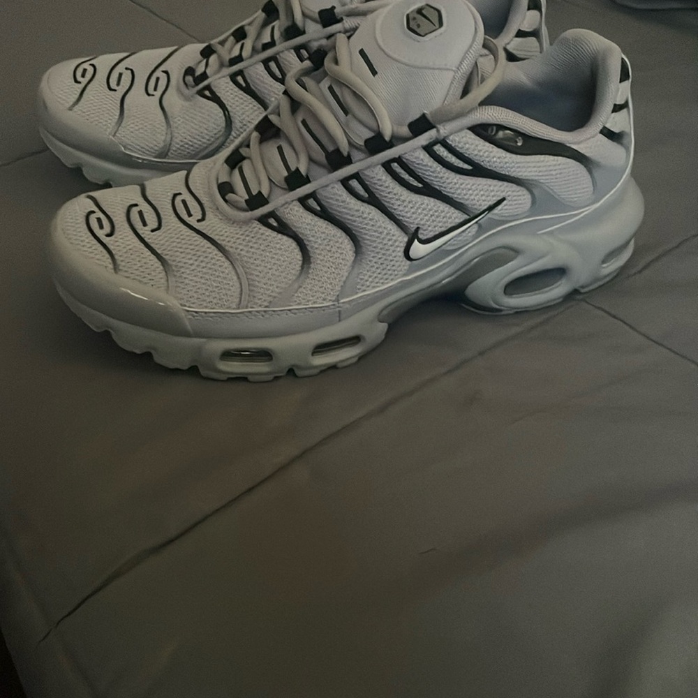 Nike Air Max Plus TN- Size 7(great condition)